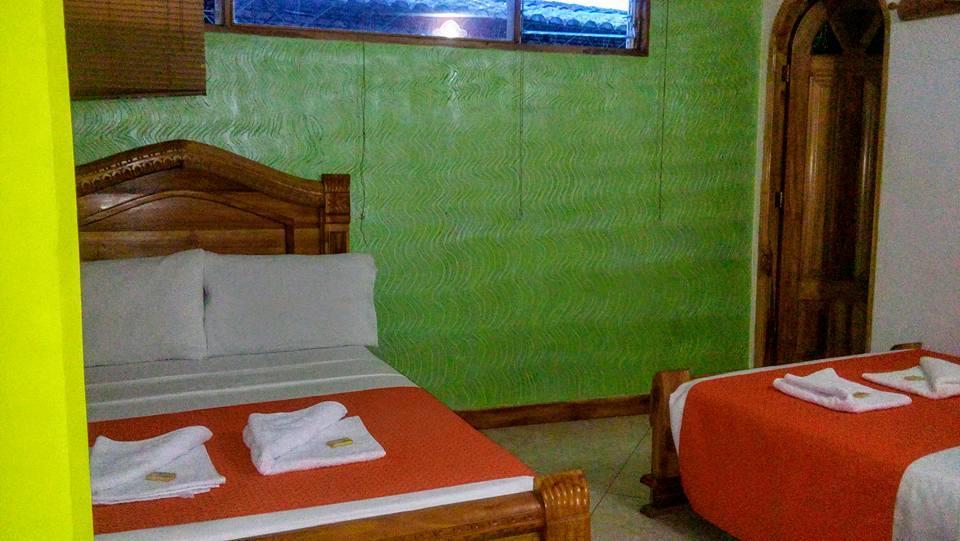 Hotel Las Guacamayas Guatape Bagian luar foto