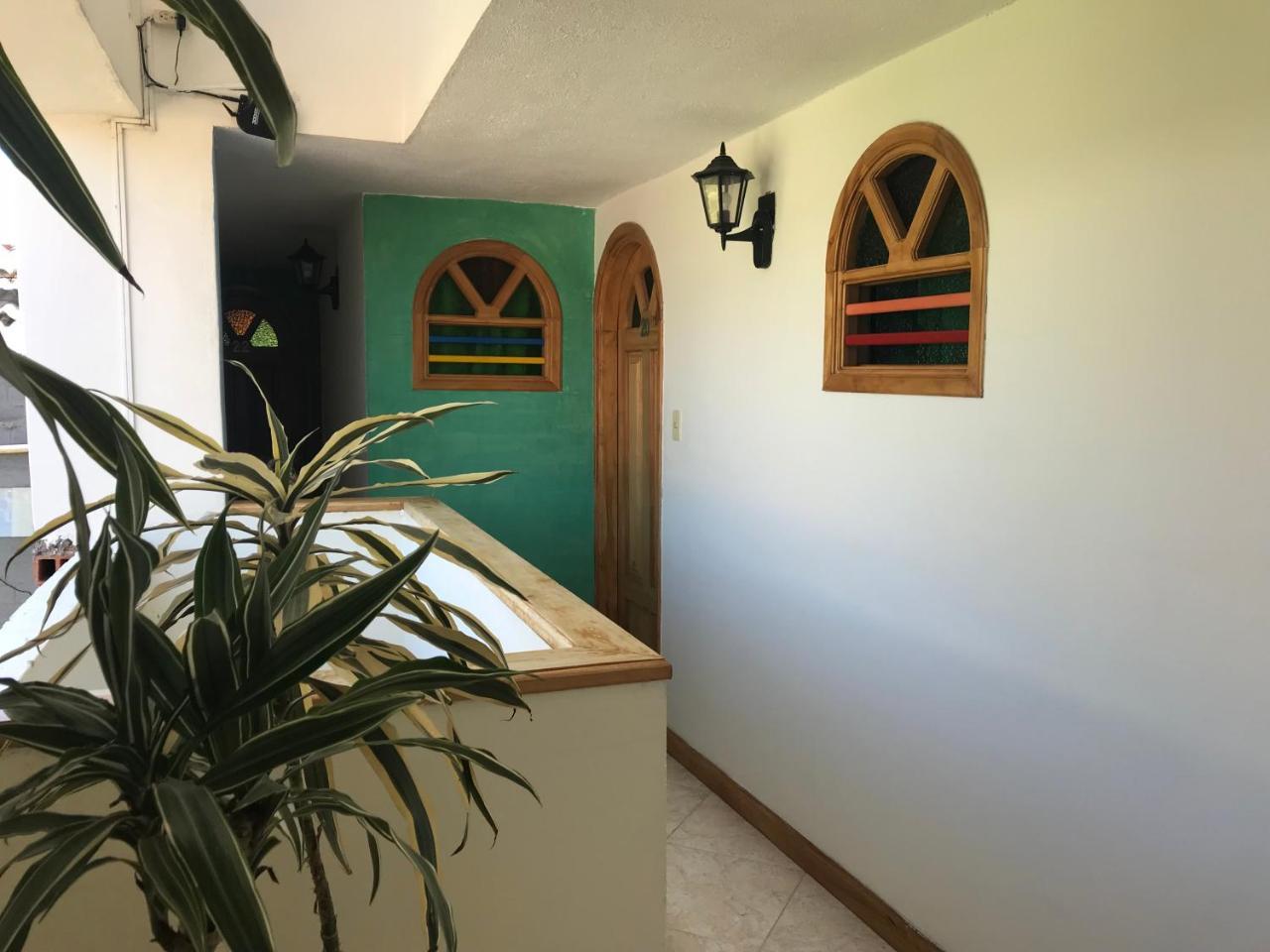Hotel Las Guacamayas Guatape Bagian luar foto