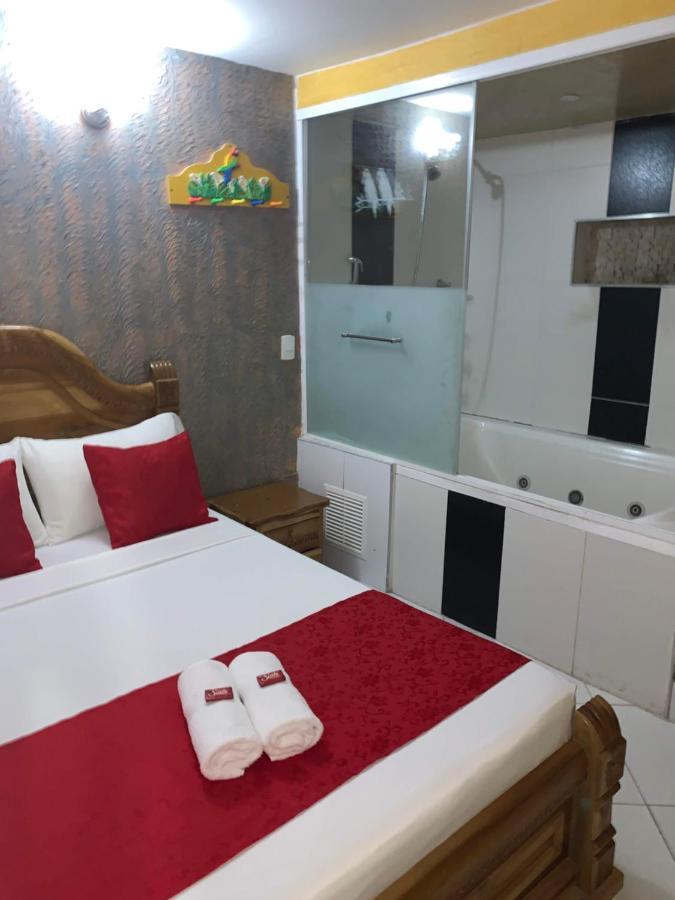 Hotel Las Guacamayas Guatape Bagian luar foto